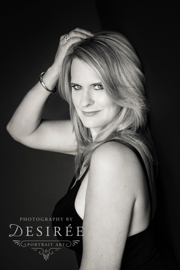 close up black and white sexy image of a woman taken in studio (fort collins modern beauty and boudoir photographer)